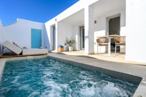 Hypnōs boutique villa with amazing heated pool with jacuzzi